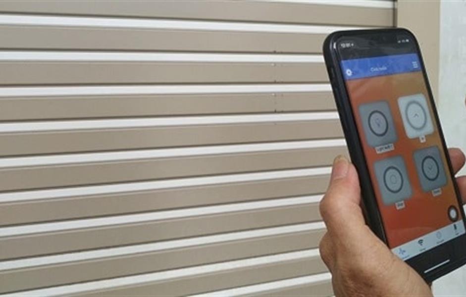  điều khiển cửa cuốn bằng điện thoại bằng điện thoại